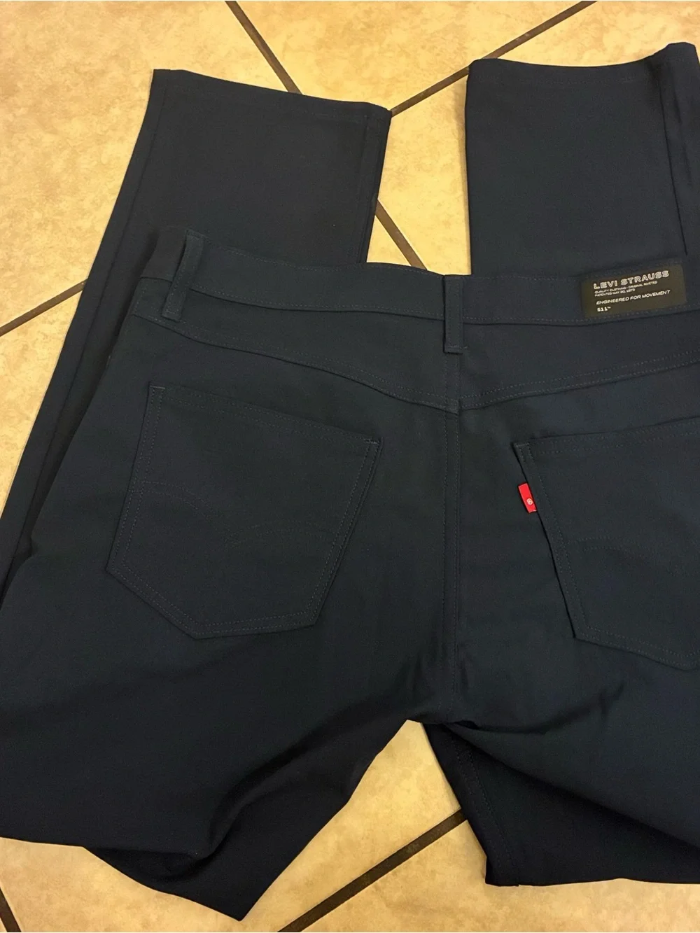 Levis straight leg